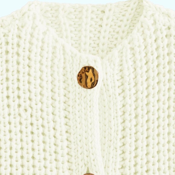 Cream Knit Button-Up Vest - Picture 2 of 4